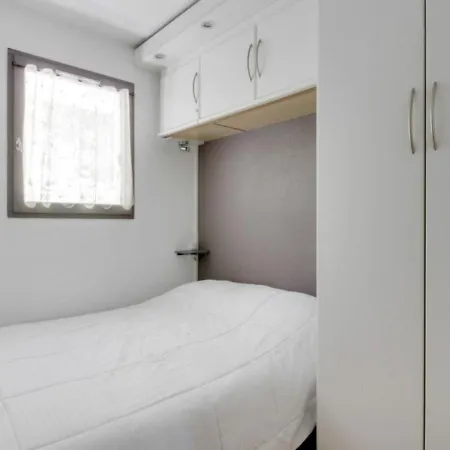 Renove T2, 4 Personnes, Proche Thermes, Parking, Ascenseur. - Fr-1-402-97
